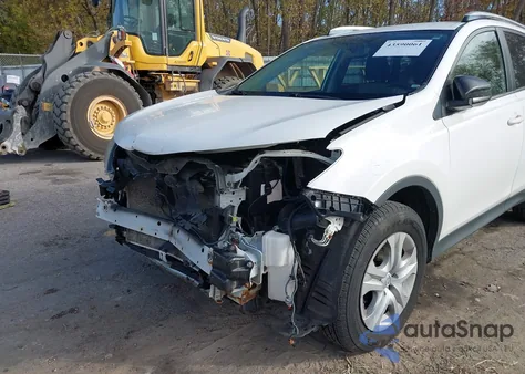 2015 Toyota Rav4 Le z USA, uszkodzony, nr VIN JTMBFREVXFJ039729